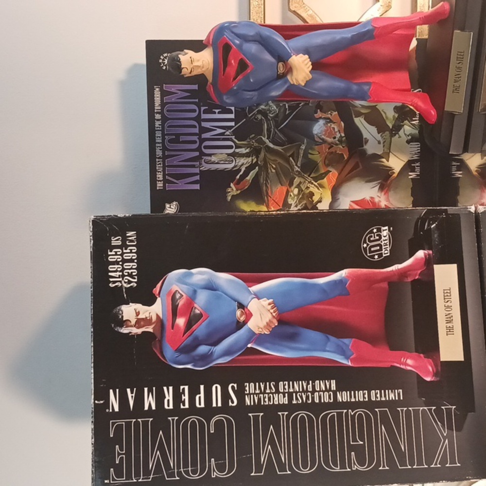 2001 DC DIRECT KINGDOM COME LIMITED EDITION SUPERMAN, NO 1034/3000.